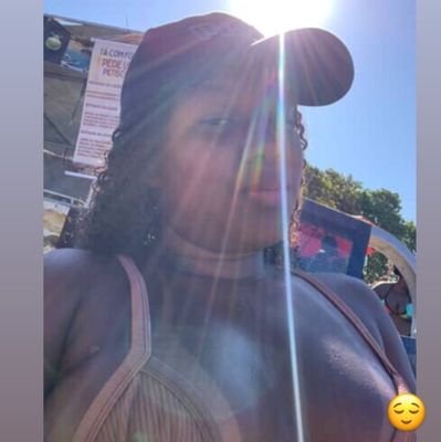 Vivi_D14's profile picture. Se tudo é uma ilusão eu vivi como eu quis ✨