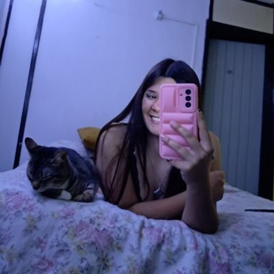 Mechiicampos's profile picture. Lo que se resiste persiste, lo que se acepta se transforma 🦋