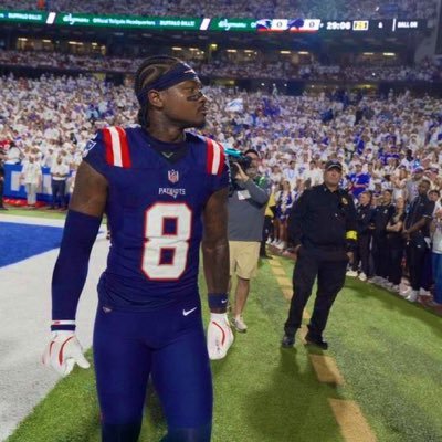 LogoLillard's profile picture. avid Boston sports and @Dame_Lillard fan. 22