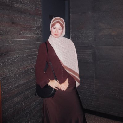 namiraazhra's profile picture. isinya kadang bacod, kadang seneng, kadang sedih