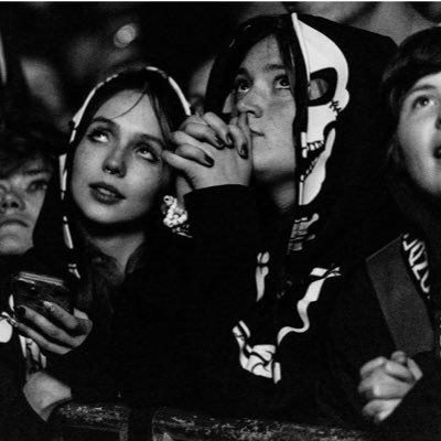 dreamingdxxd's profile picture. irenewedmedidyourenewyoudoyouneedanewyouineedanewmeirenewme                                    |-/ stay alive