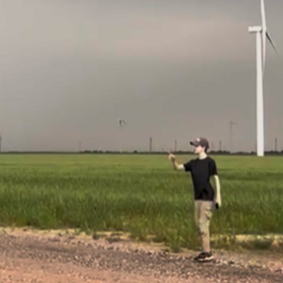AndersonJ_NTX's profile picture. avid storm chaser & meteorology geek