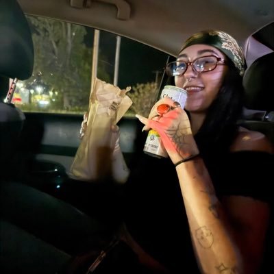 ryleighfillion's profile picture. do not take my twitter seriously, i am delusional