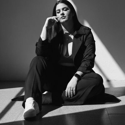 tia_carolsilva's profile picture. 23 years 🎂 
Libriana ♎ 
Nobody loves no one ✨