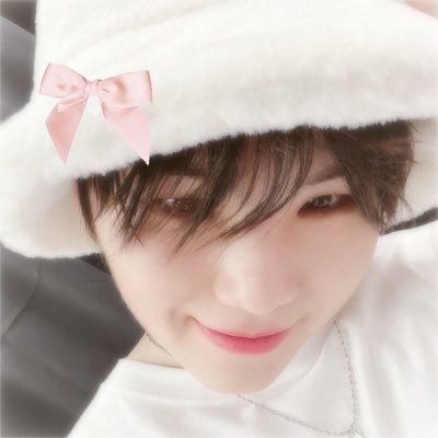 jihooniezi's profile picture. 𝚊𝚕𝚠𝚊𝚢𝚜 𝚠𝚒𝚝𝚑 𝚂𝙴𝚅𝙴𝙽𝚃𝙴𝙴𝙽 • ᴡᴏᴏᴢɪ ʟᴏᴠᴇʀ •