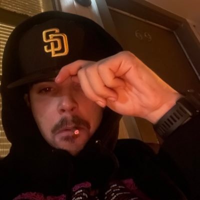 neb2hi's profile picture. @starcrew avid exploiter of games #y2k #glitch #okay