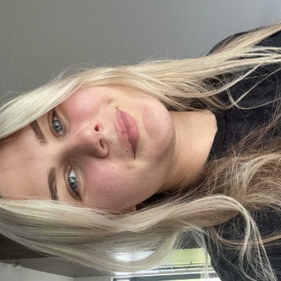 Ohh_Darling's profile picture. it’s not that serious