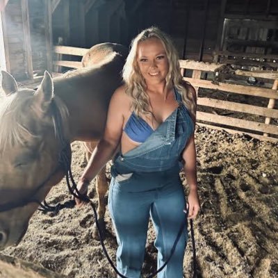 JKarenMcm's profile picture. 