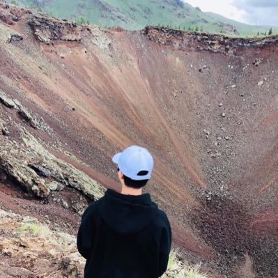 batgll's profile picture. Зовлонгийн шалтгаан нь чи өөрөө