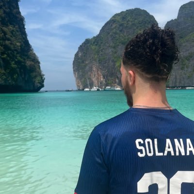 fvckmesrevess's profile picture. النَّجَاحُ أَوِ الْمَوْتُ
