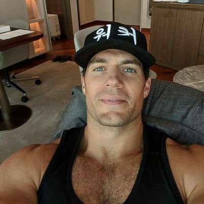 iamhenrycavil_'s profile picture. Actor
