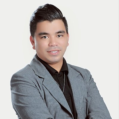 rayvinieza's profile picture. 