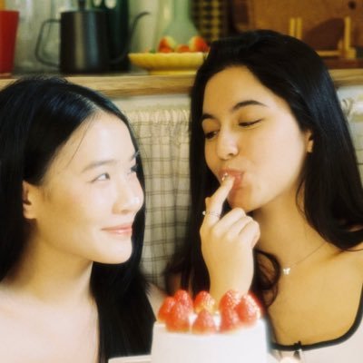 shellypundao209's profile picture. A Vietnamese Twinkle and Evershelly, supporting ShellyPundao