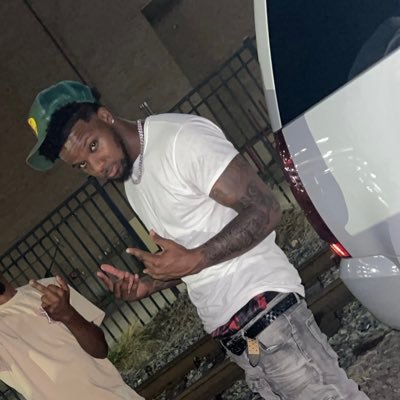 Yhtray2's profile picture. ThaRealyh YNR🩸
Ig- @Yhtray