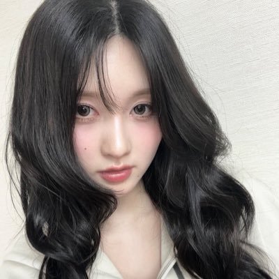 simseemy's profile picture. 