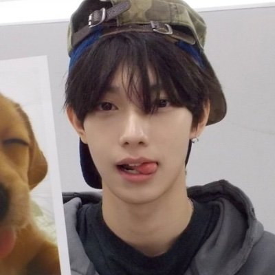 c_junhe3's profile picture. 