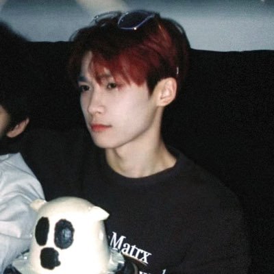 rrivaillee_'s profile picture. chengwei this chengwei that.