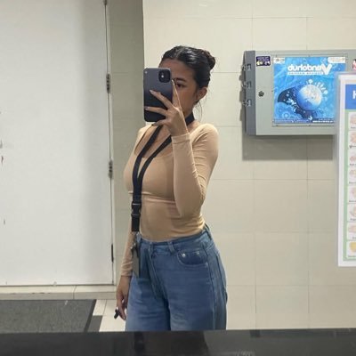antarciksa's profile picture. chat ae