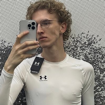 TyhoViy's profile picture. Сама собі багатий ухажор