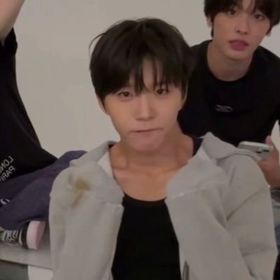 rarriring0621's profile picture. 사춘기와 성