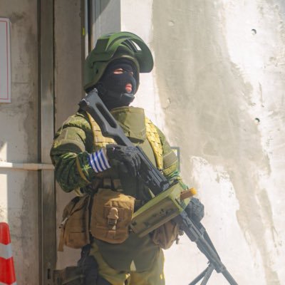 BF4援護兵のコスプレしてる(要改良)
写真掲載の際は極力連絡ください