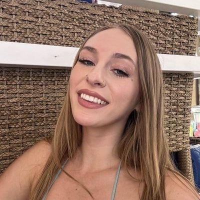 lore_vanes57795's profile picture. 