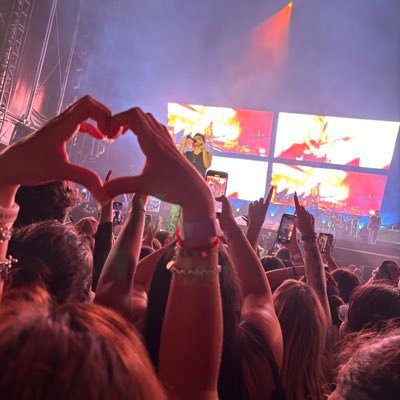 gaiaaboverod's profile picture. io me la vivo così