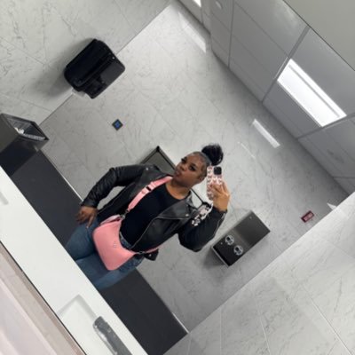 shortassloni Profile Picture