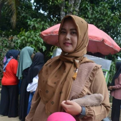 Susanti_Qux's profile picture. If you want to be appreciated, you have to appreciate 🫡☺️