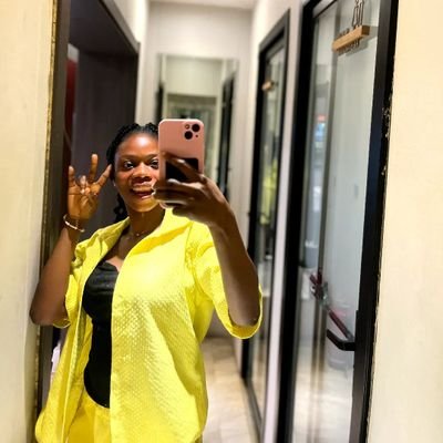 ZMobereola's profile picture. Public health scientist 
Hairstylist 
Content creator 
Video Editor