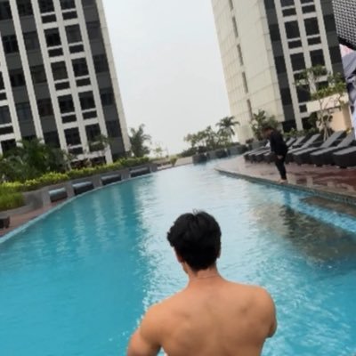 Abendbn's profile picture. Suka semua (V)arian cookies di Doughl*b 🤤