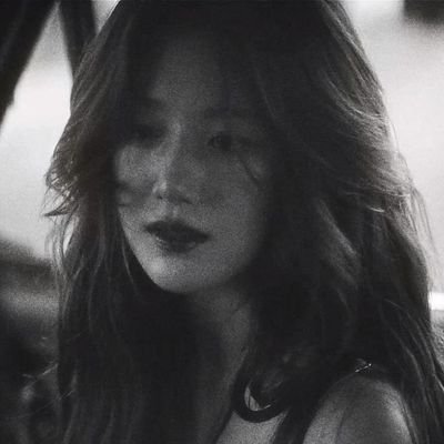 sunnysidemaid's profile picture. yapping acc, unlabeled.