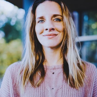 IntuitivewithLC's profile picture. Psychic reader & intuitive guide | Helping you trust your inner wisdom & manifest a life you love.