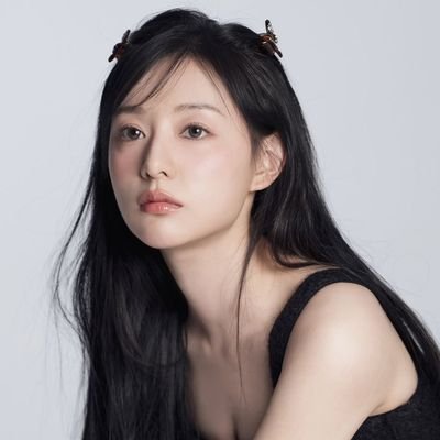 xoxomahika's profile picture. wala. tulog