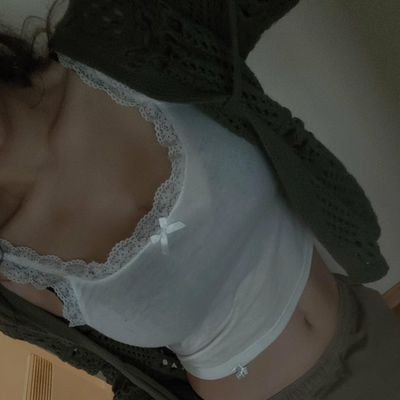 MarieClair40332's profile picture. J'suis étudiante en travail-étude dans une boîte de fintech, j'aime bien mon boulot mais j'ai pas trop de vie sociale