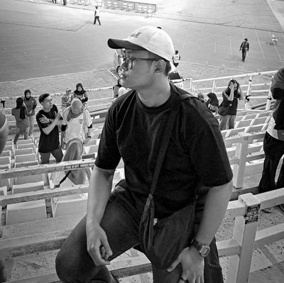 msdttttt_'s profile picture. Kadang kelihatan Hidup,
Kadang juga ngantuk...