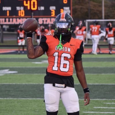 AntwanYoungQB1's profile picture. College Qb 🎯|Christian 🙏🏾, Student 📚, Athlete 🏈| 6’1 | Psalms 139:14