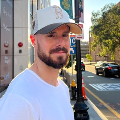 referanswer's profile picture. SEO 👨🏻‍💻| Investissement 💰| Sport ⛹🏻‍♂️🏋🏻‍♂️