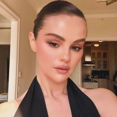 selenagome55263's profile picture. 