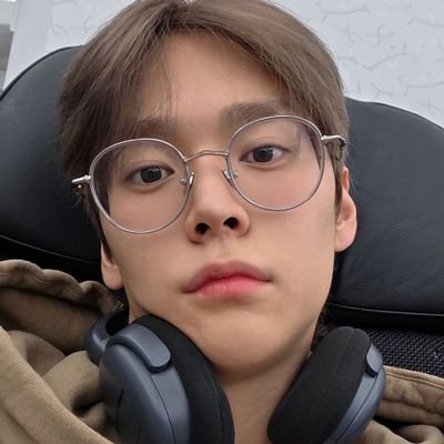 Ⳋৎ ֹ   ֢  ” 🪽 my heart's filled with your, love... ❦ 19:03 pm.
ㅤㅤㅤ