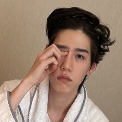 Krittsood's profile picture. 🐰อนาคตจะเป็นยังไงไม่รู้ แต่พีก็คิดนะว่ามันจะดี 🐰เวลาพีอยู่กับแฟน พีจะเป็นคนนิ่ง ๆ นะ