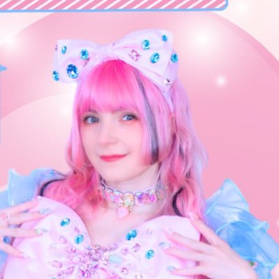 Unidreamtopia's profile picture. I’m 22 and gay I love ILLIT