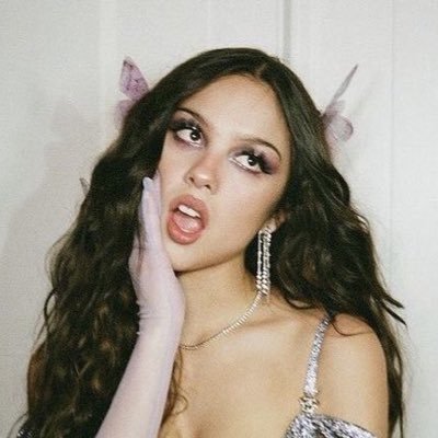 tayluvari's profile picture. taylor, ariana, selena my mothers and olivia, sabrina my sisters✨bp ot4 | 030824 - SAW TAYLOR and LOONA she/her #dolltwt #genshimpact #mlp