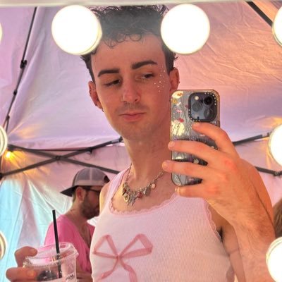 trentonn_'s profile picture. 26 // LA