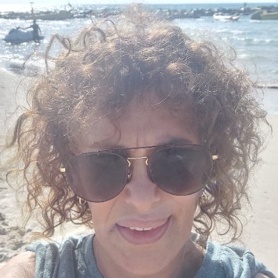 ZoharNeniTehiva's profile picture. 