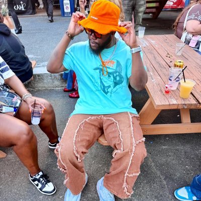 hampton u alum • writer • editor • blogger • photographer. | brent 💙 granddaddy 💙 anthony 💙 chic 💜