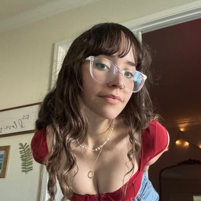 EmilyFrost39073's profile picture. 