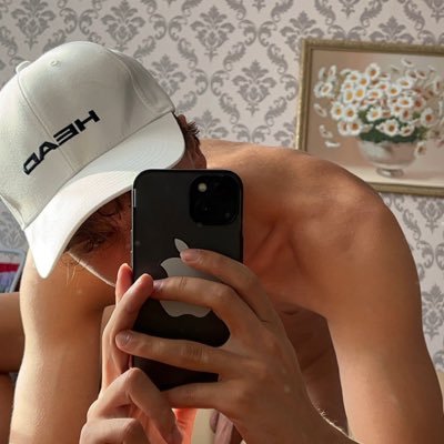 NickyKub6996's profile picture. 