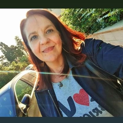 giannaebasta's profile picture. Come tifosa seguo la Juve come avvocato non odio nessuno - semicit.-
Antifa.
La verità rende liberi