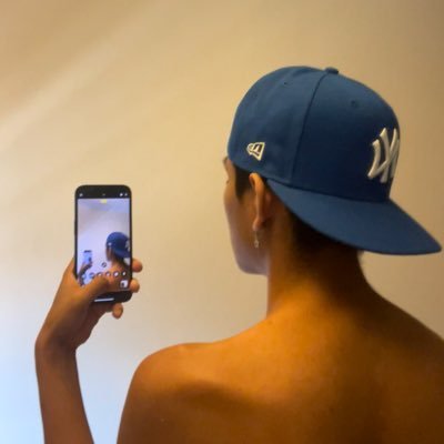 im0verheated_'s profile picture. @diego0xxx https://t.co/bjTXxGjOn1